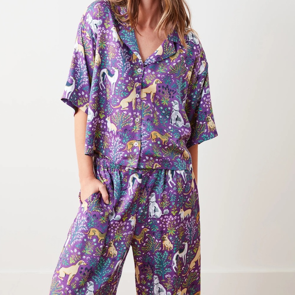 Eco Satin Wildest Dreams Set in Must Love Dogs